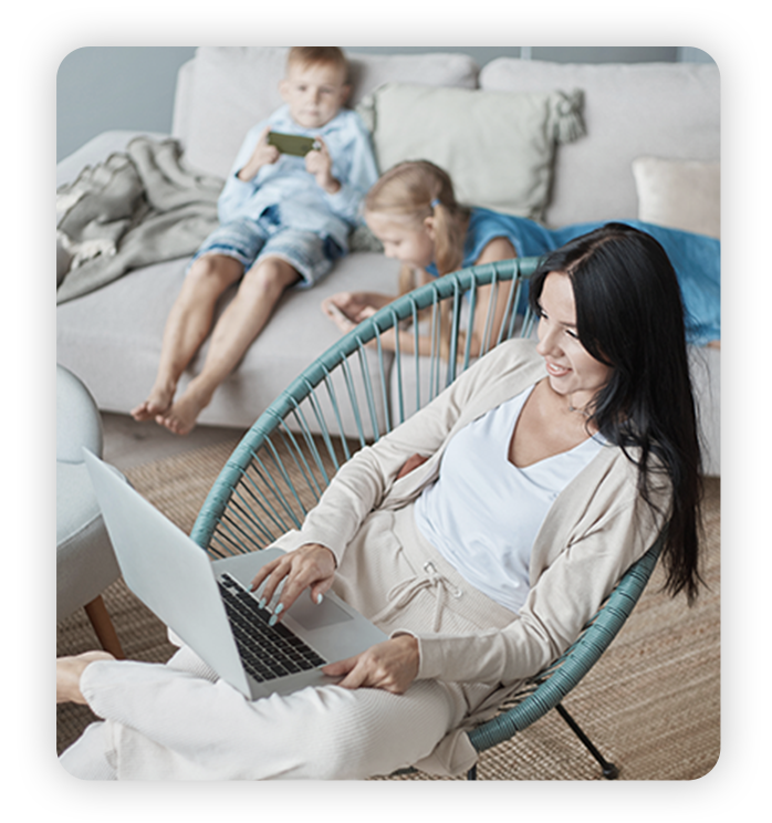 Florida mom and young kids use multiple devices in their home