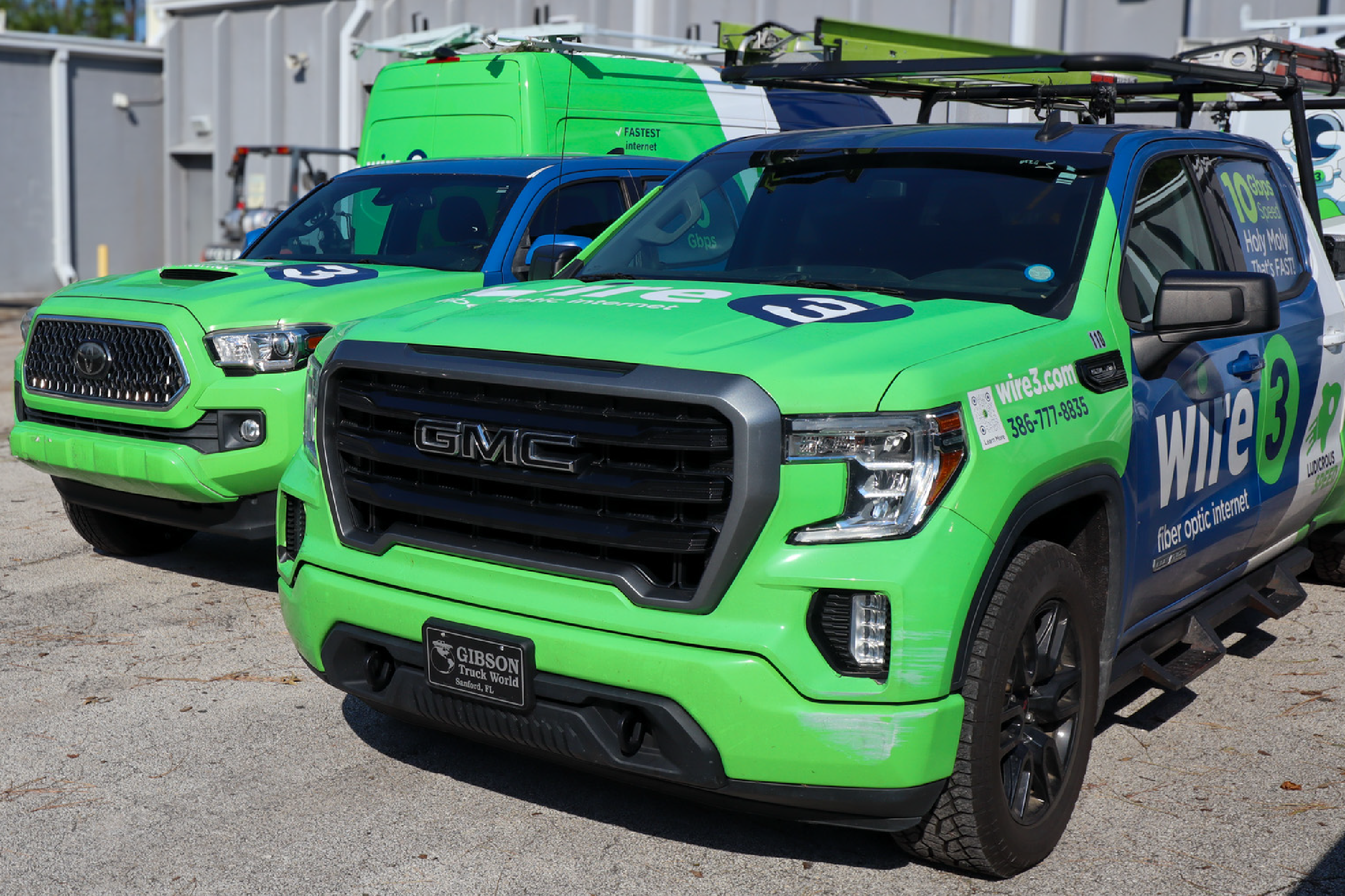 Wire 3 Fiber Internet Construction Truck